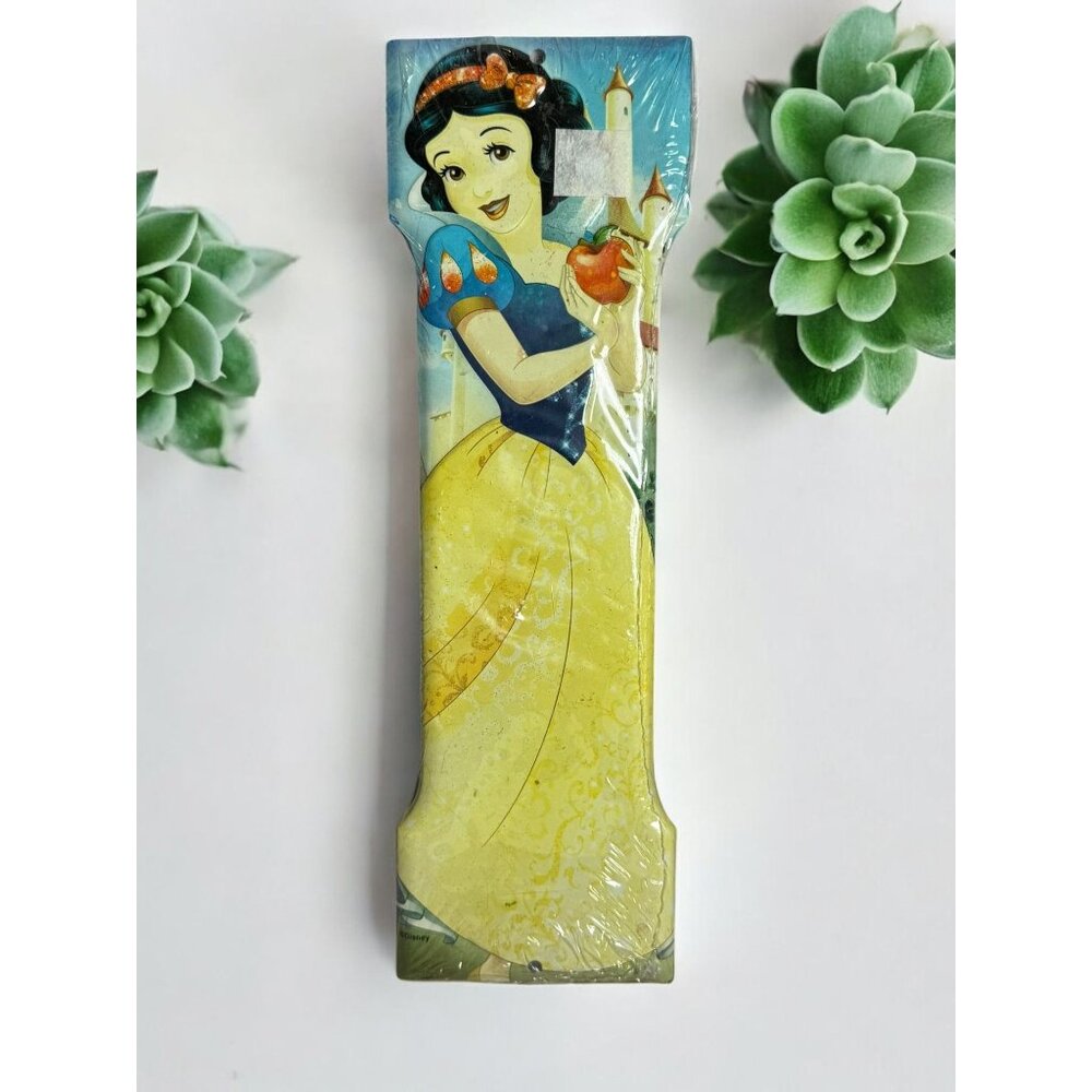 Disney Snow White Tin Wall Letter "I" By Open Road Brands